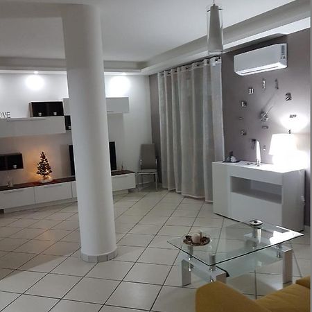 Nickyhouse Holiday Home Giffoni Sei Casali Luaran gambar