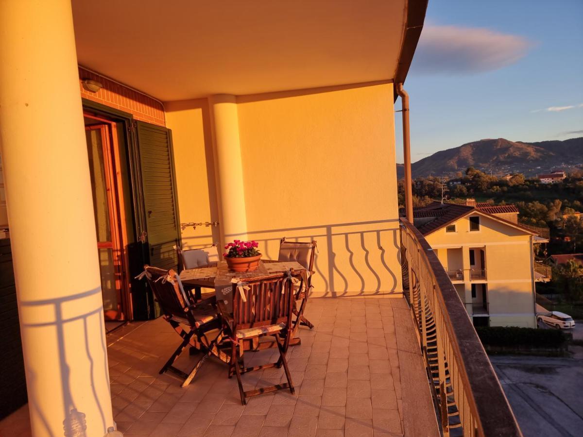 Nickyhouse Holiday Home Giffoni Sei Casali Luaran gambar